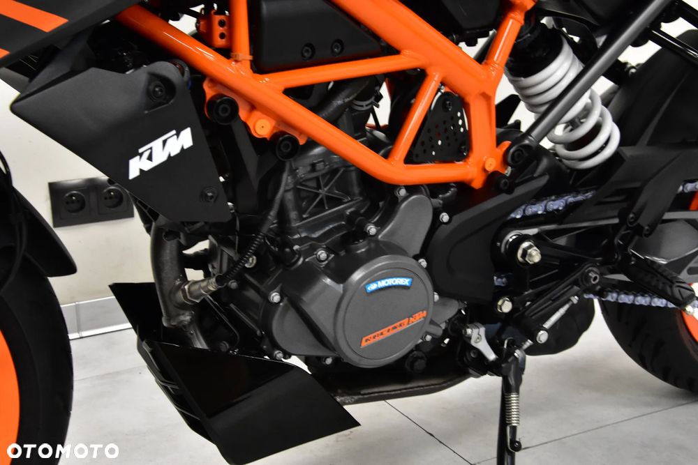 KTM Duke 125 - 20