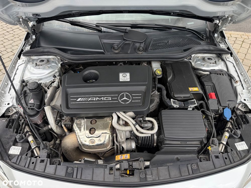 Mercedes-Benz GLA - 20