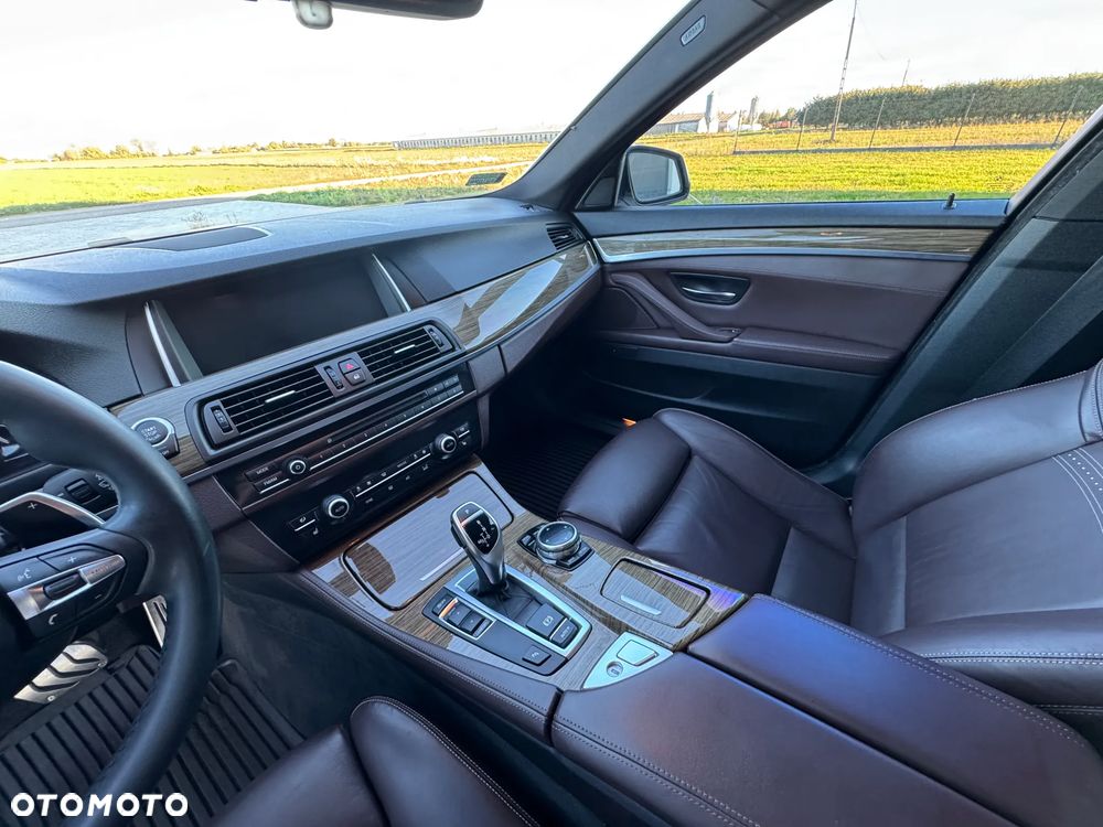 BMW Seria 5 535i Sport-Aut Modern Line - 16