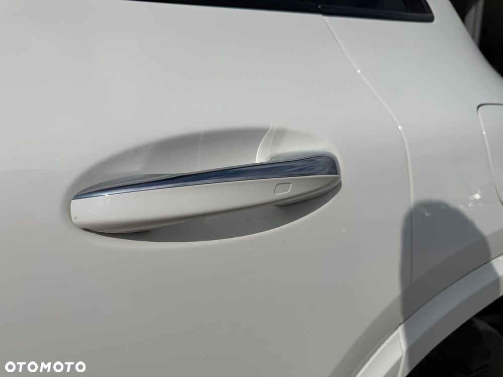 Mercedes-Benz GLA 200 d 4-Matic AMG Line - 15