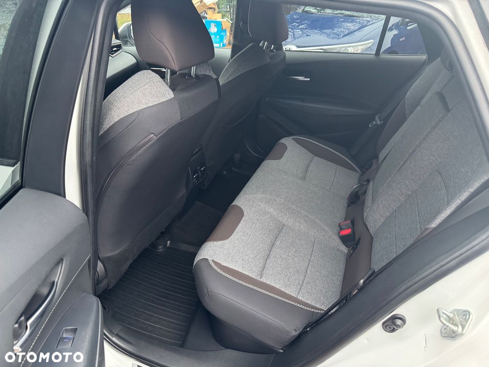 Toyota Corolla 2.0 Hybrid Trek - 10