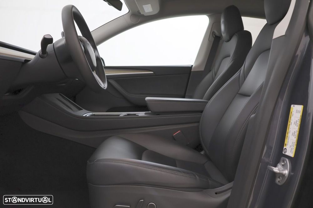 Tesla Model Y Long Range Dual Motor AWD - 5