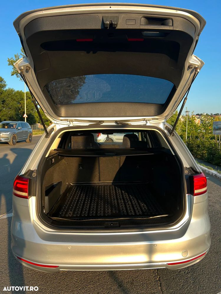 Volkswagen Passat 2.0 TDI DSG Highline - 17