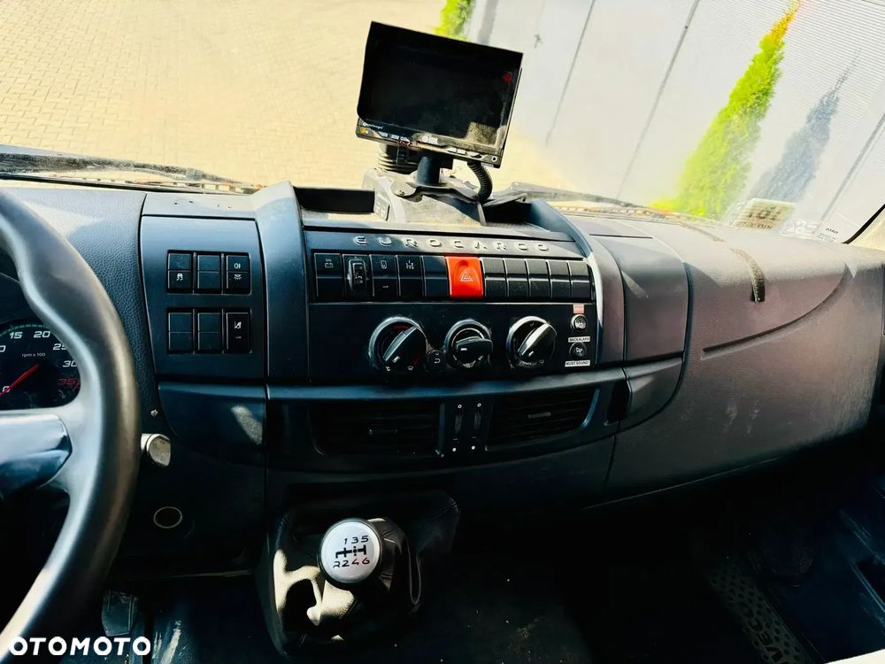 Iveco Iveco Eurocargo 180E25 // Klimatyzacja /  4x2 // skrzynia + HDS żuraw HIAB dzwig - 22