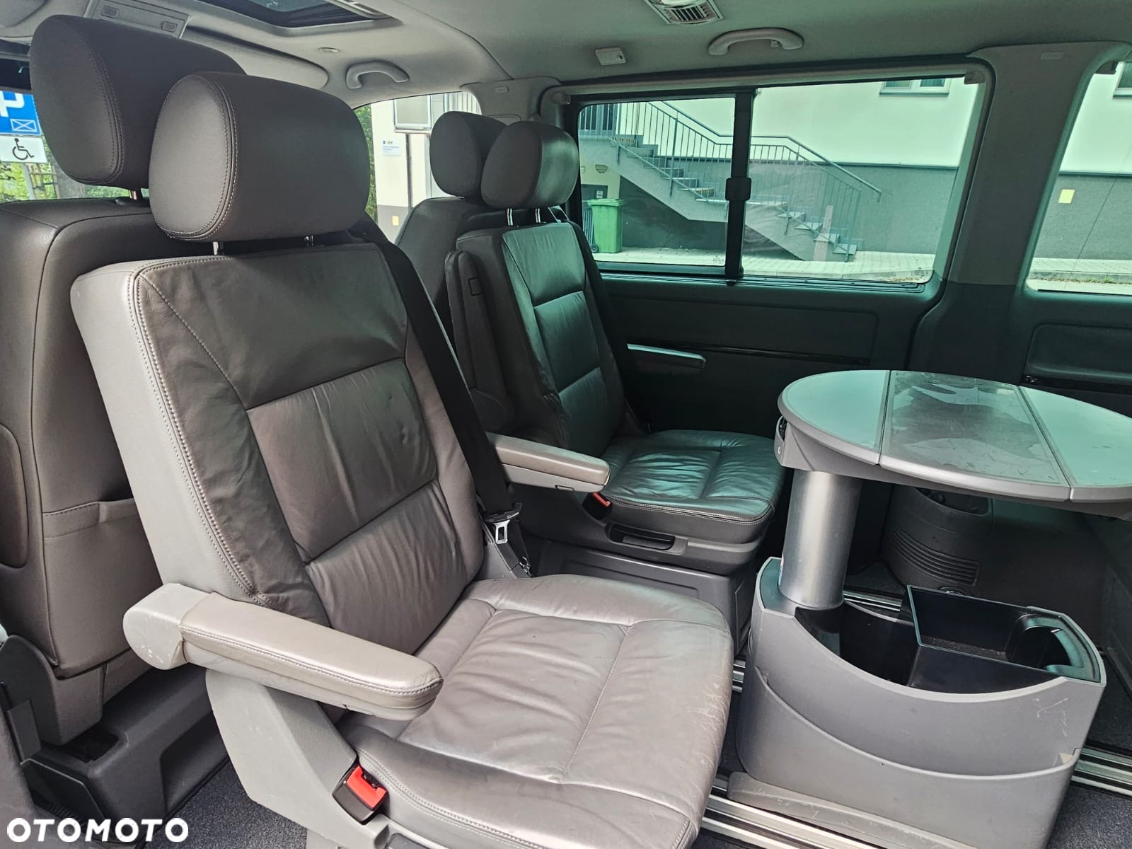 Volkswagen Multivan - 24