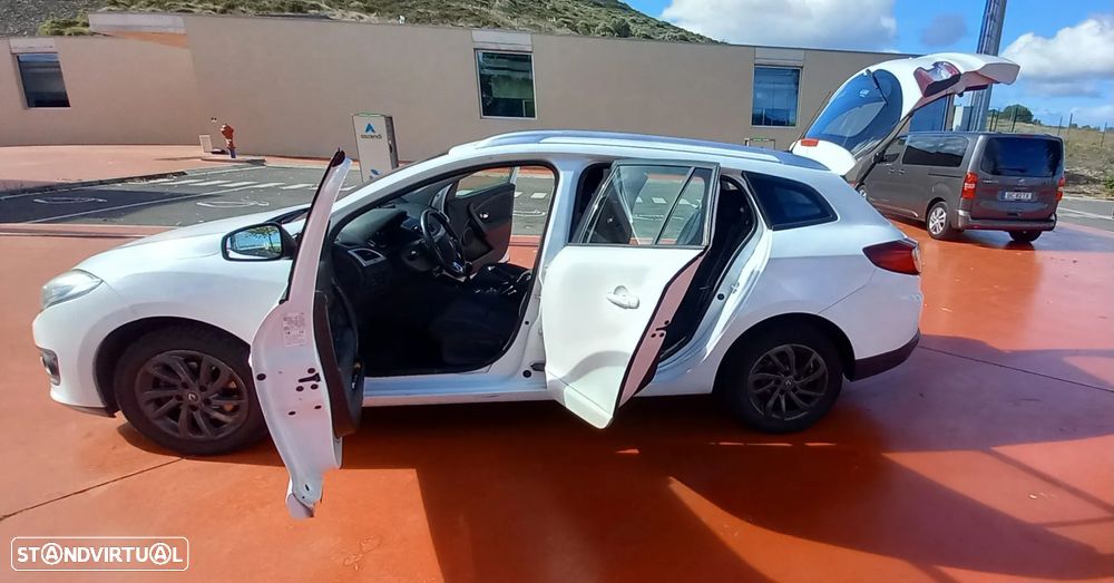 Renault Mégane Sport Tourer 1.5 dCi Comfort SS - 4