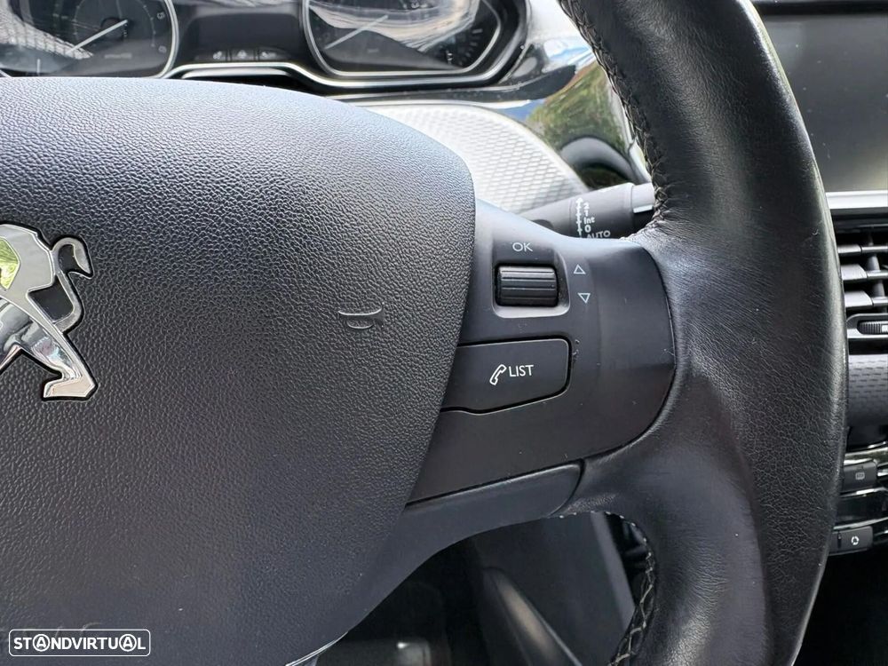 Peugeot 2008 1.6 e-HDi Allure - 40