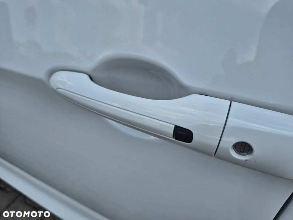 Chrysler Pacifica - 27