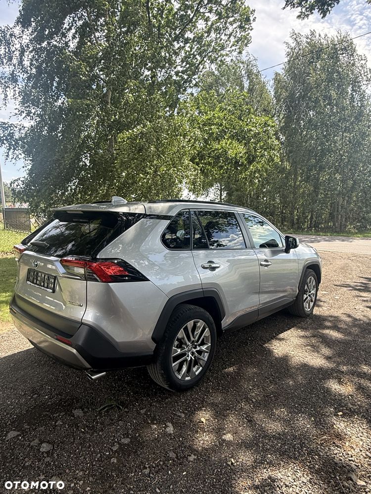 Toyota RAV4 - 5