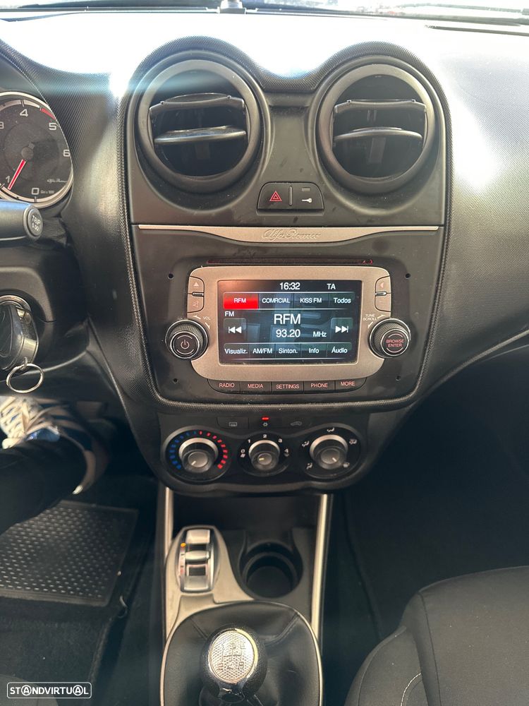 Alfa Romeo MiTo 1.3 JTD Distinctive S&S - 12