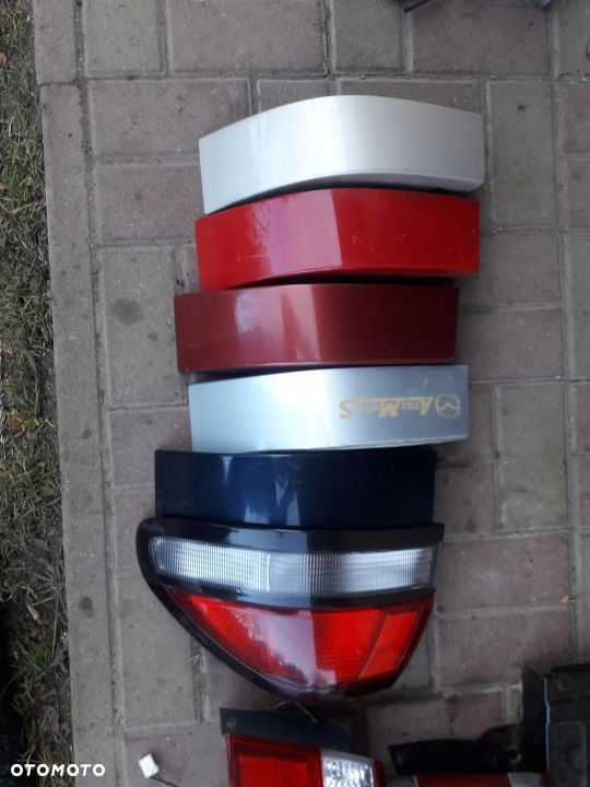 Mazda 626 HB Listwa pod Lampe tylna tył Prawa Lewa - 1