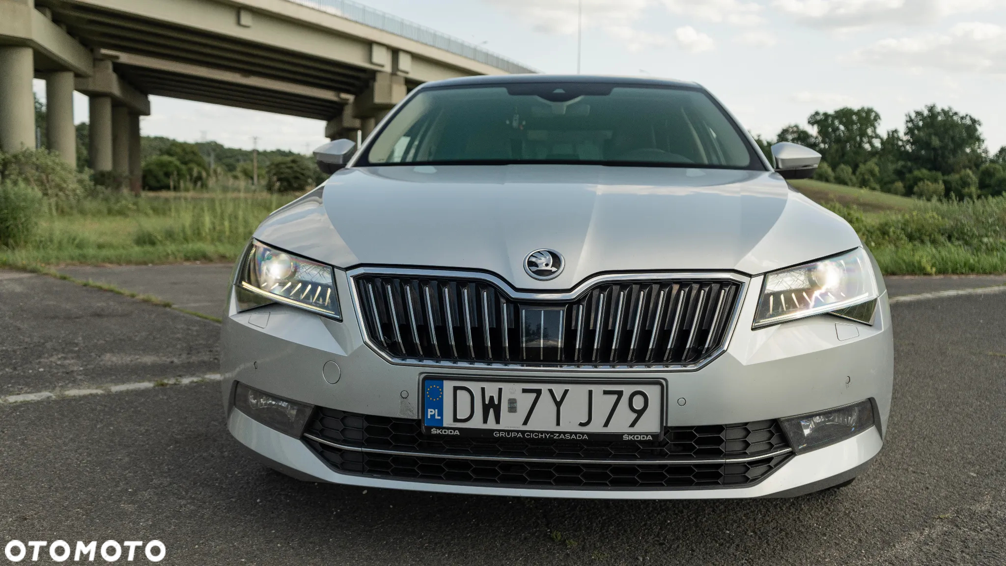 Skoda Superb 2.0 TDI 4x4 L&K DSG - 14