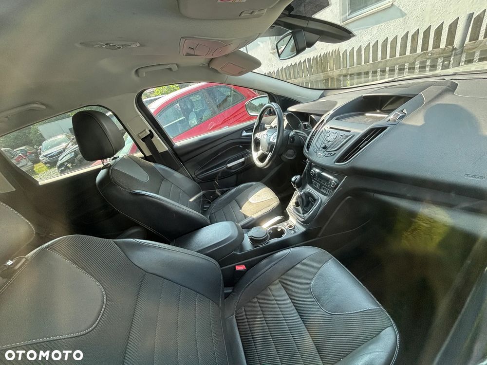 Ford Kuga 2.0 TDCi 4x4 Titanium - 2
