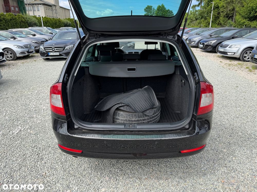 Skoda Octavia 1.6 Elegance - 33