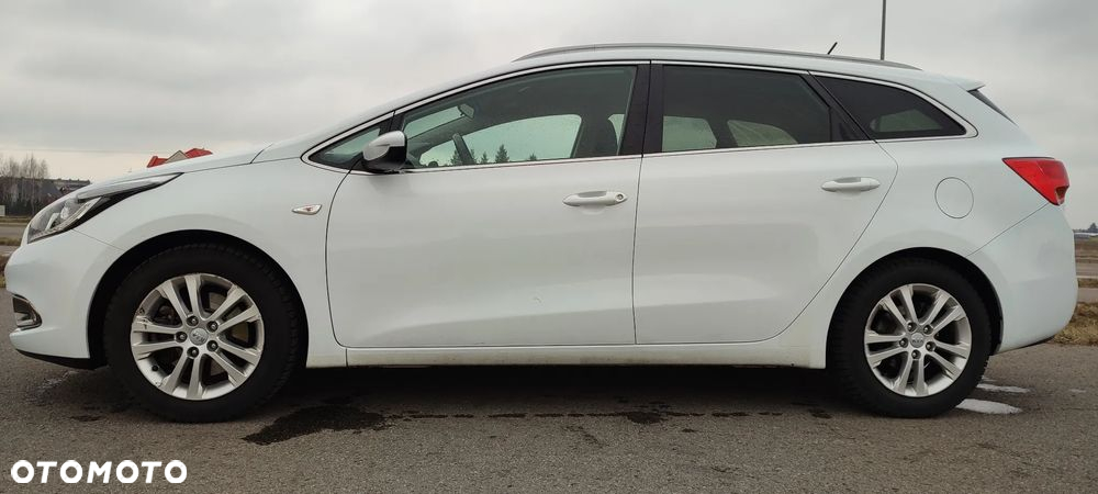 Kia Ceed Cee'd 1.6 GDI L Business Line - 10