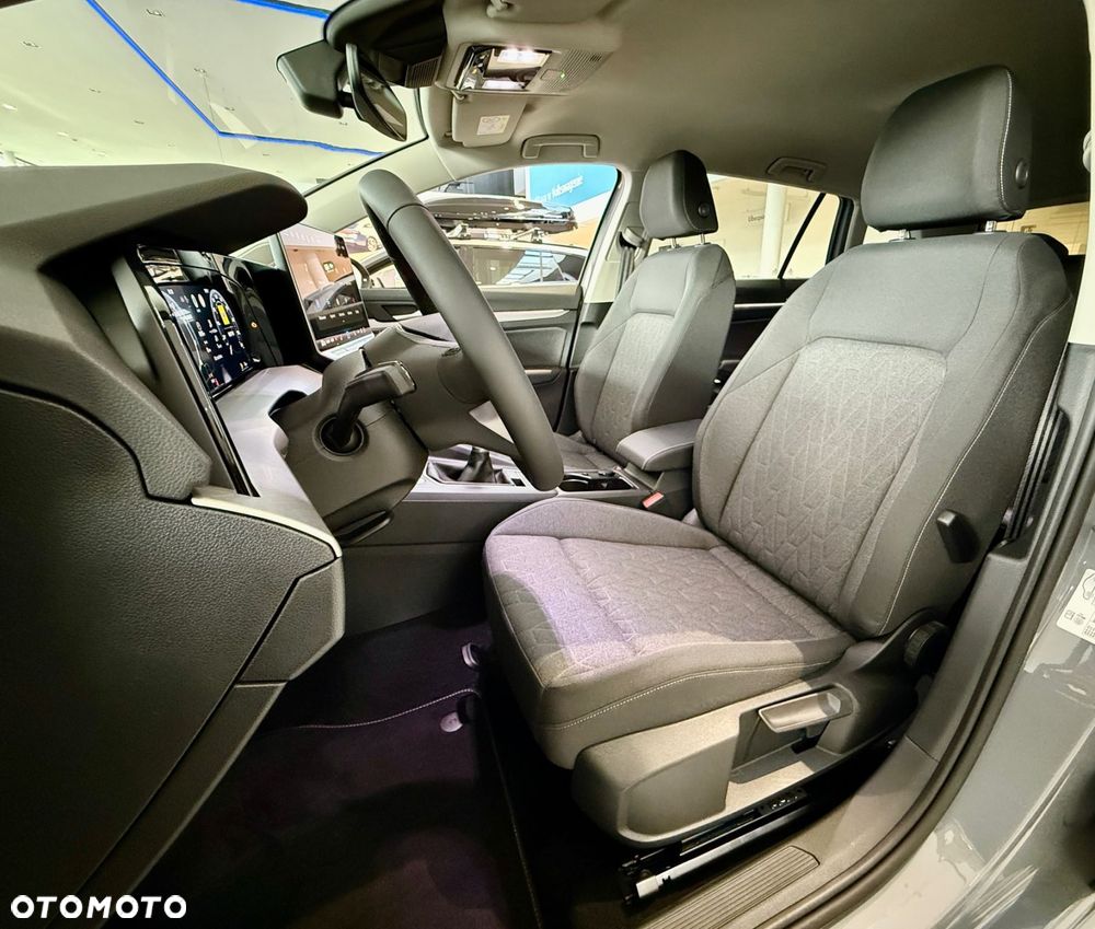 Volkswagen Golf VIII 1.5 TSI Life Plus - 9