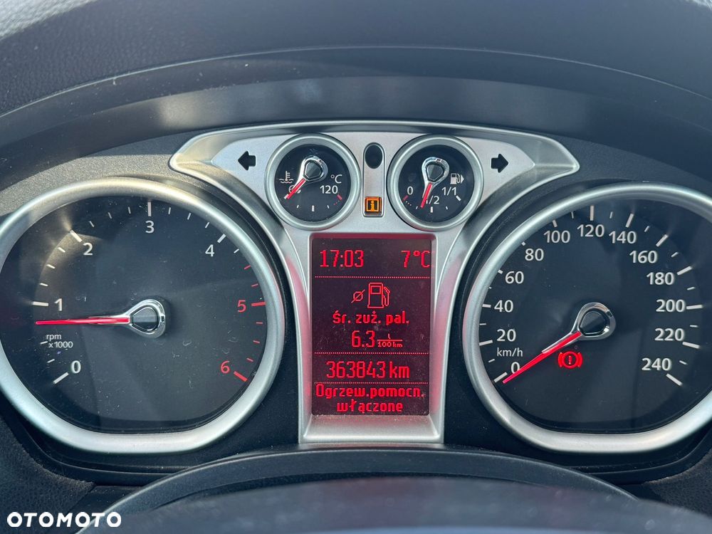 Ford Kuga 2.0 TDCi Titanium FWD - 11