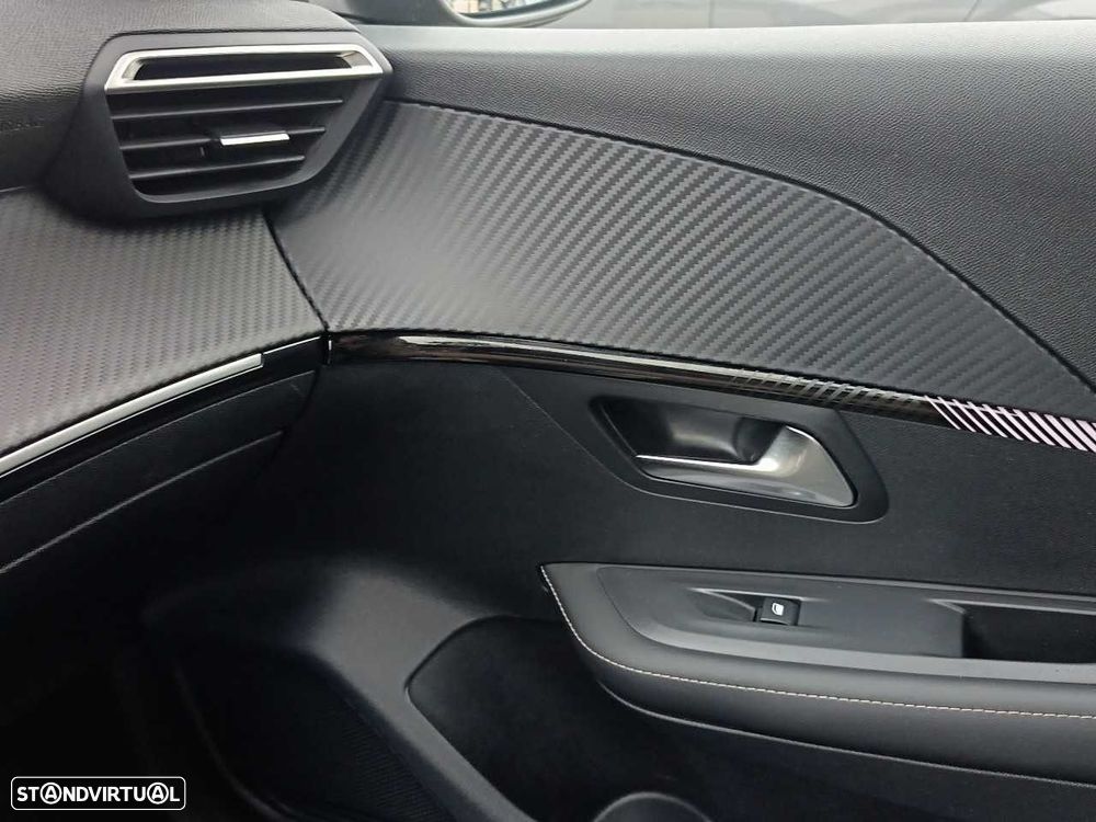 Peugeot 208 1.2 Hybrid Allure e-DCS6 - 17