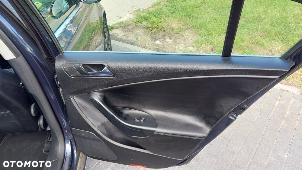 Volkswagen Passat 2.0 TSI Individual - 12