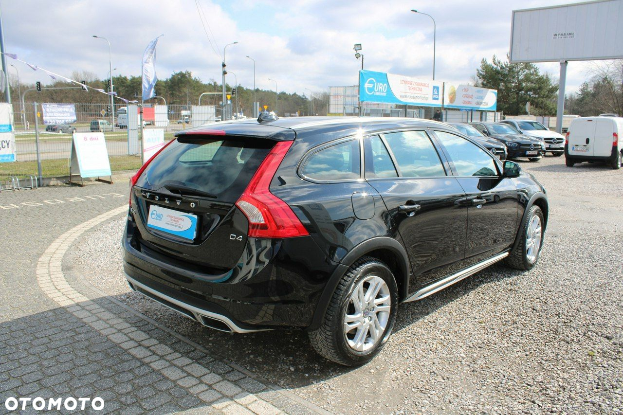 Volvo V60 Cross Country D4 Drive-E Momentum - 6