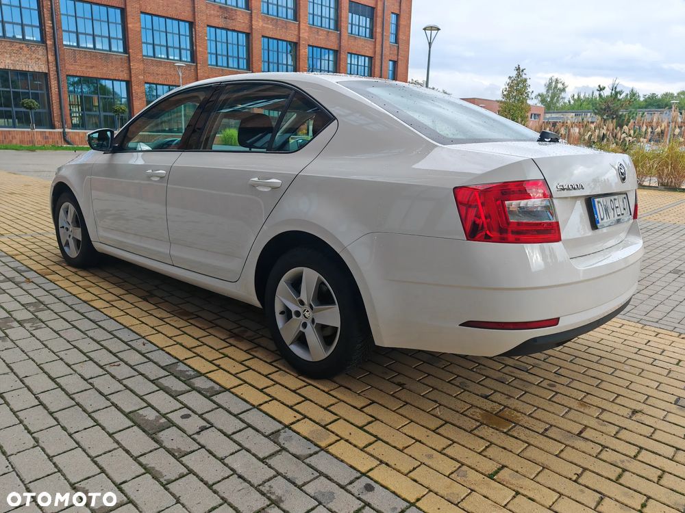Skoda Octavia 1.6 TDI Business - 12