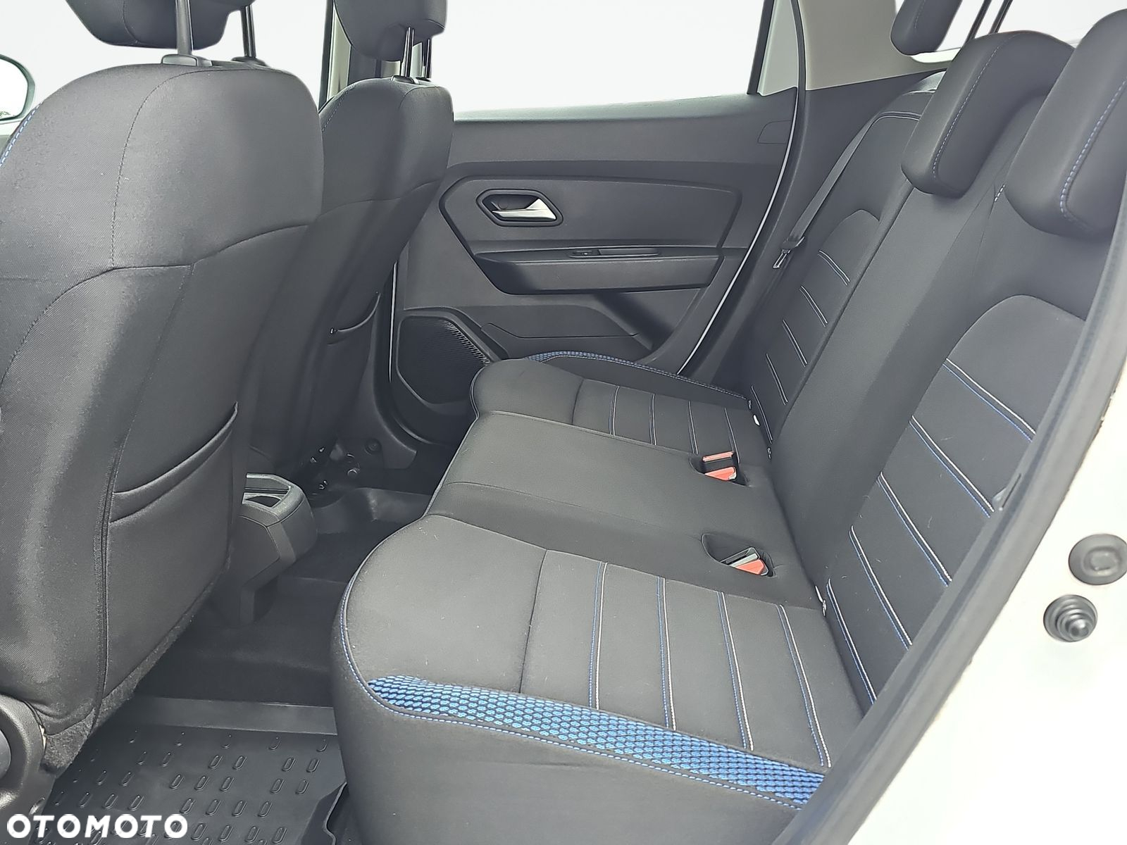 Dacia Duster 1.0 TCe SL Celebration - 23