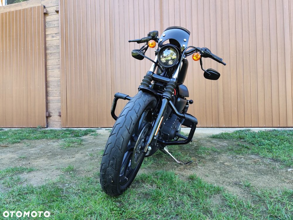 Harley-Davidson Sportster Iron 883 - 4