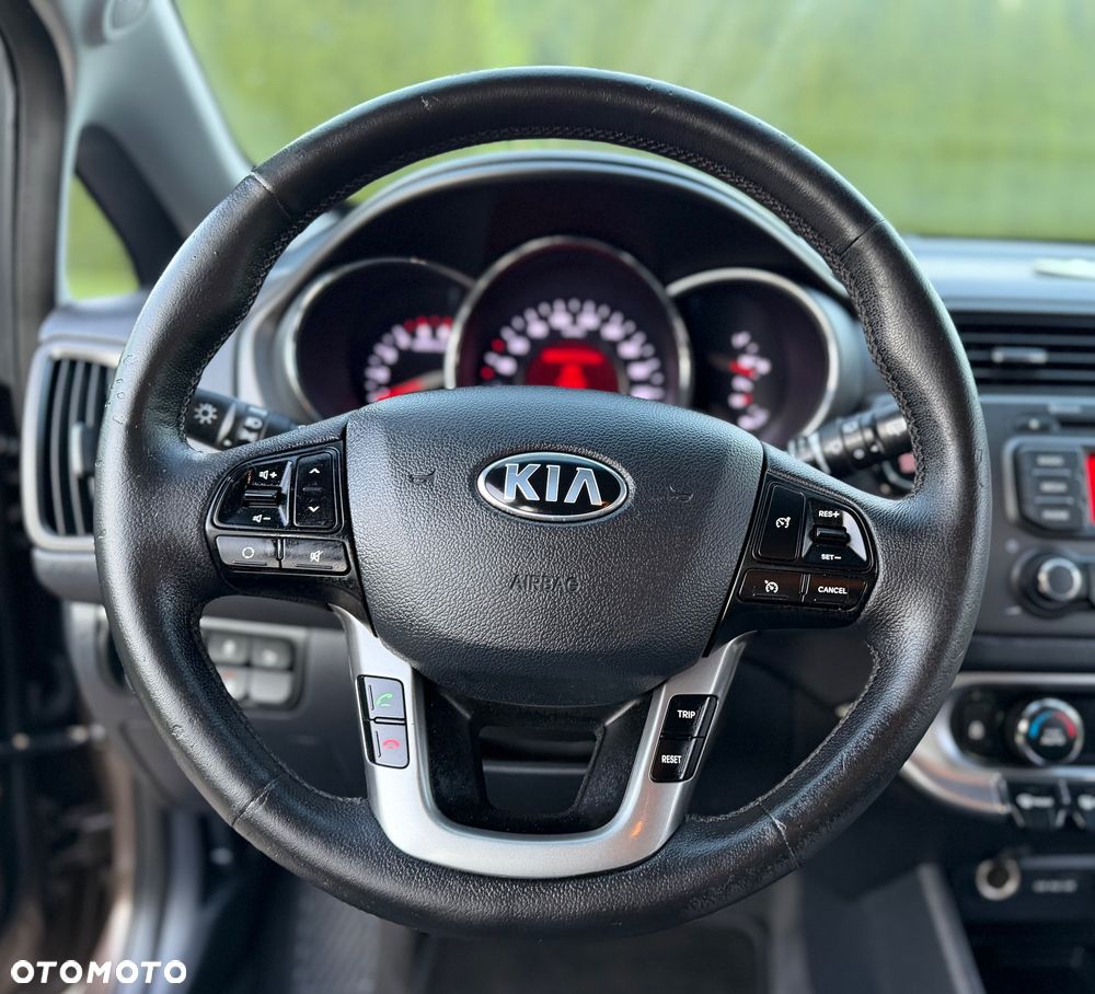 Kia Rio 1.4 CRDI Platinum Edition - 37