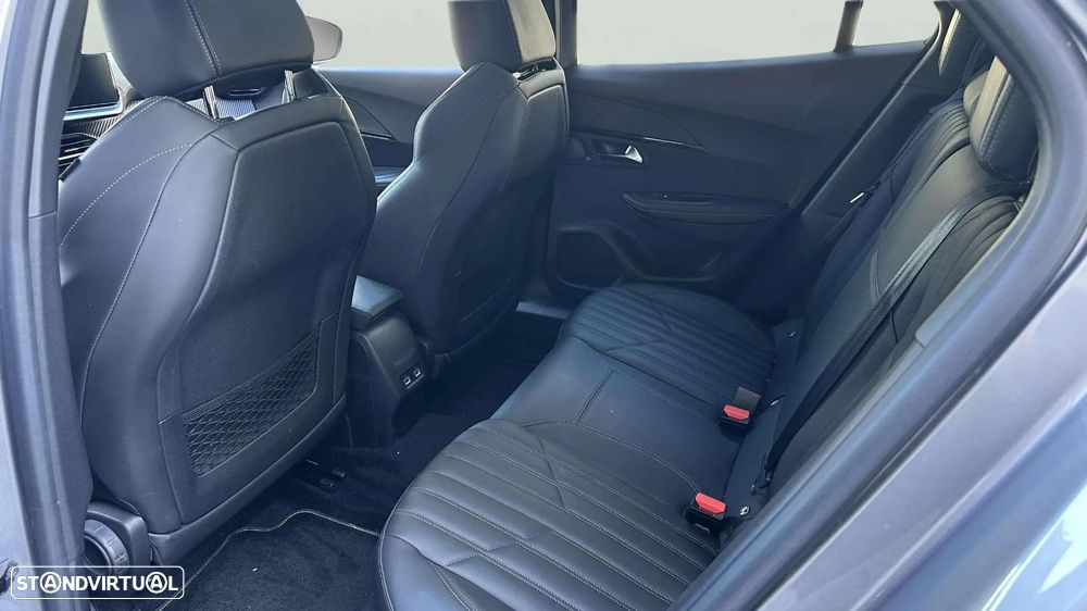 Peugeot e-2008 GT+ - 18