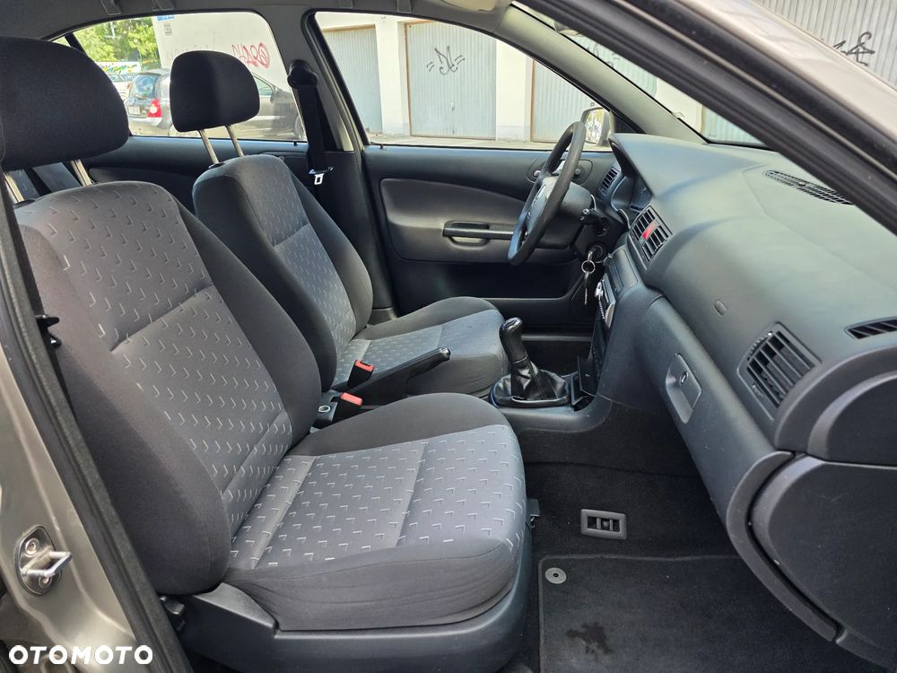 Skoda Octavia 1.6 Elegance - 10