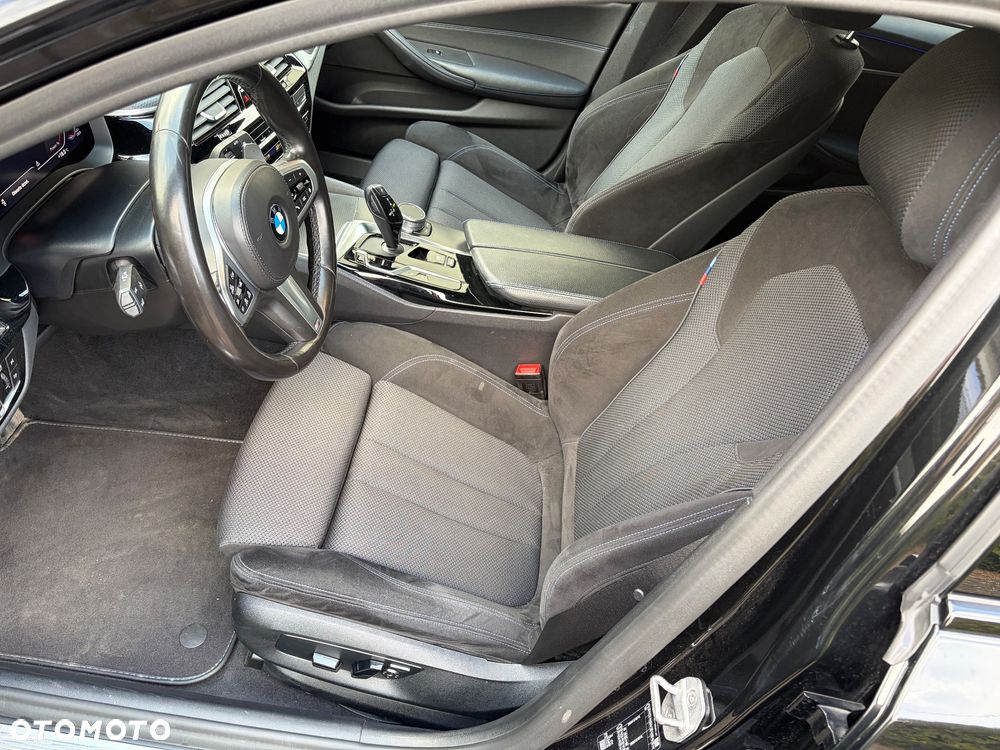 BMW Seria 5 520d M Sport - 14