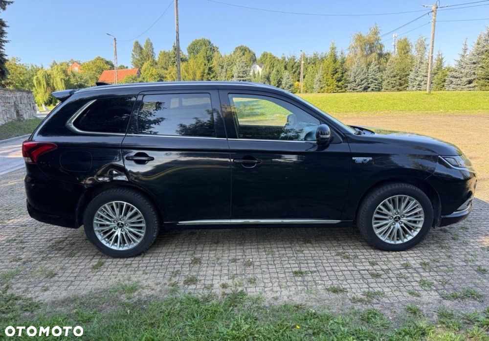 Mitsubishi Outlander - 7