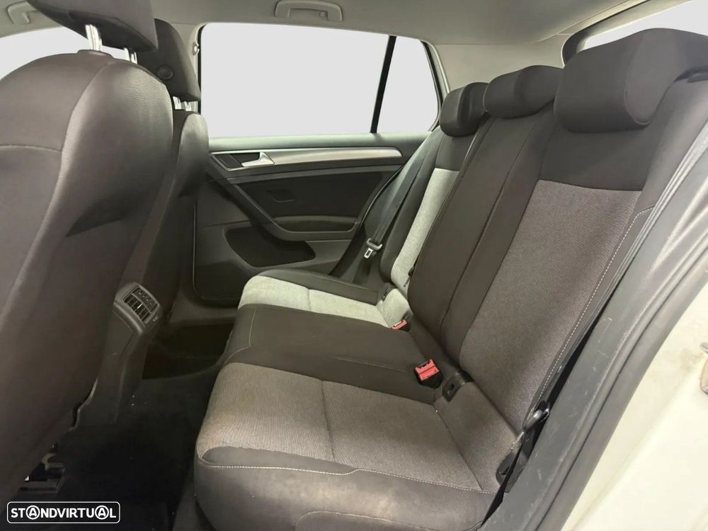 VW Golf 1.2 TSi Trendline - 10