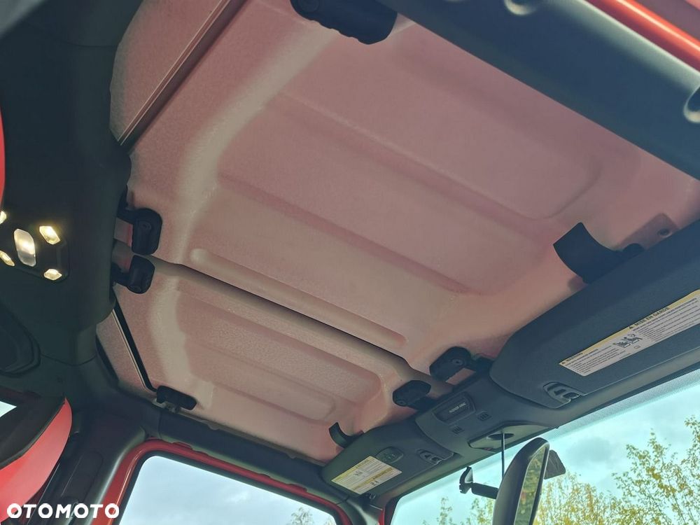 Jeep Wrangler - 25