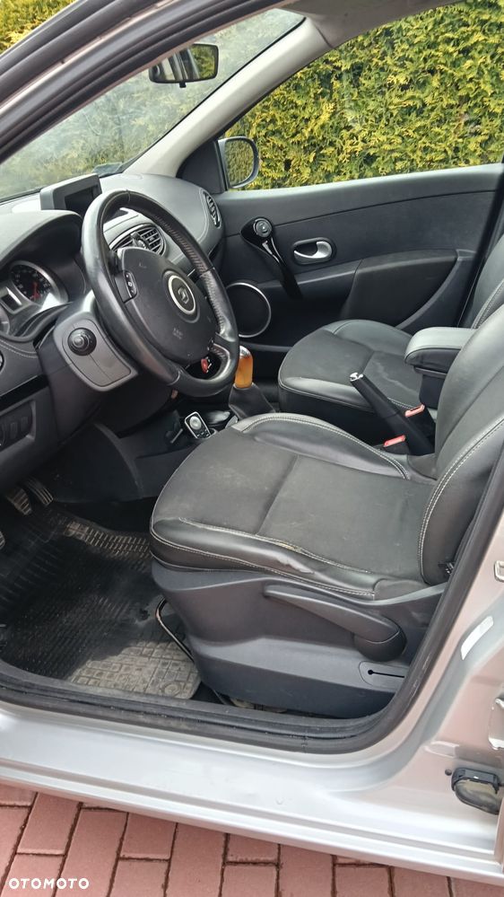 Renault Clio 1.5 dCi 75 Expression - 11