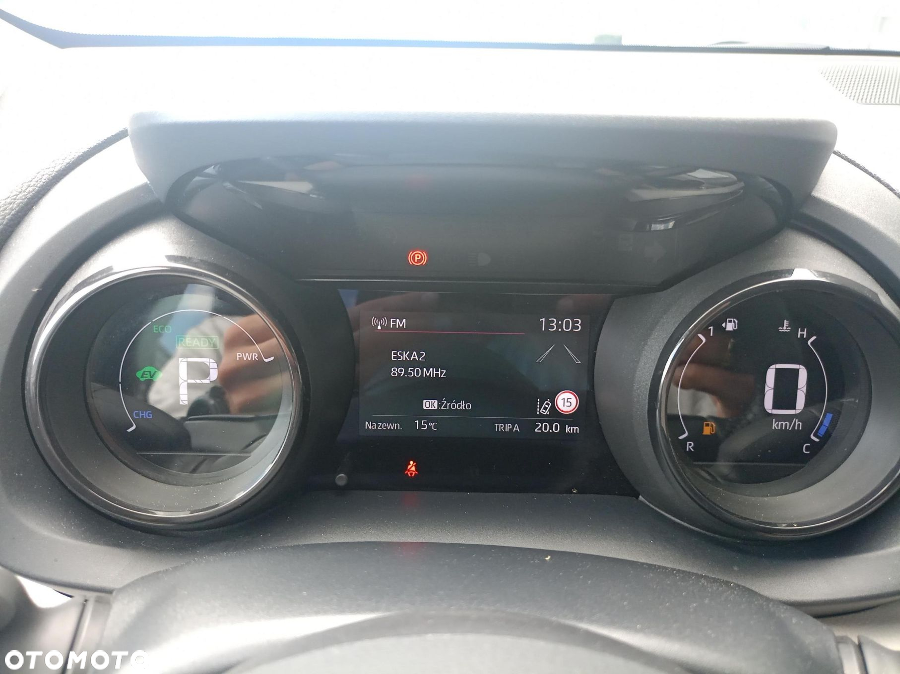 Toyota Yaris Hybrid 1.5 Executive - 23