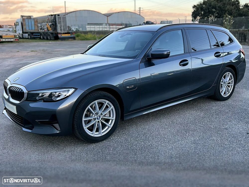 BMW 320 - 4