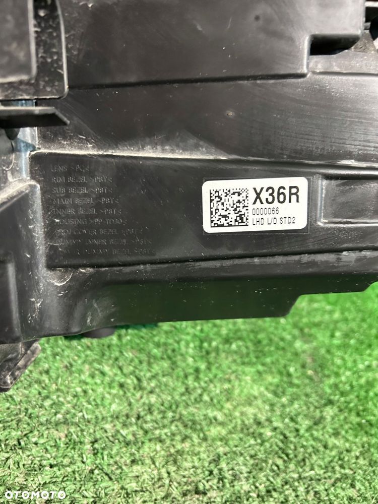 REFLEKTOR PRAWY HYUNDAI ELANTRA VI - 3