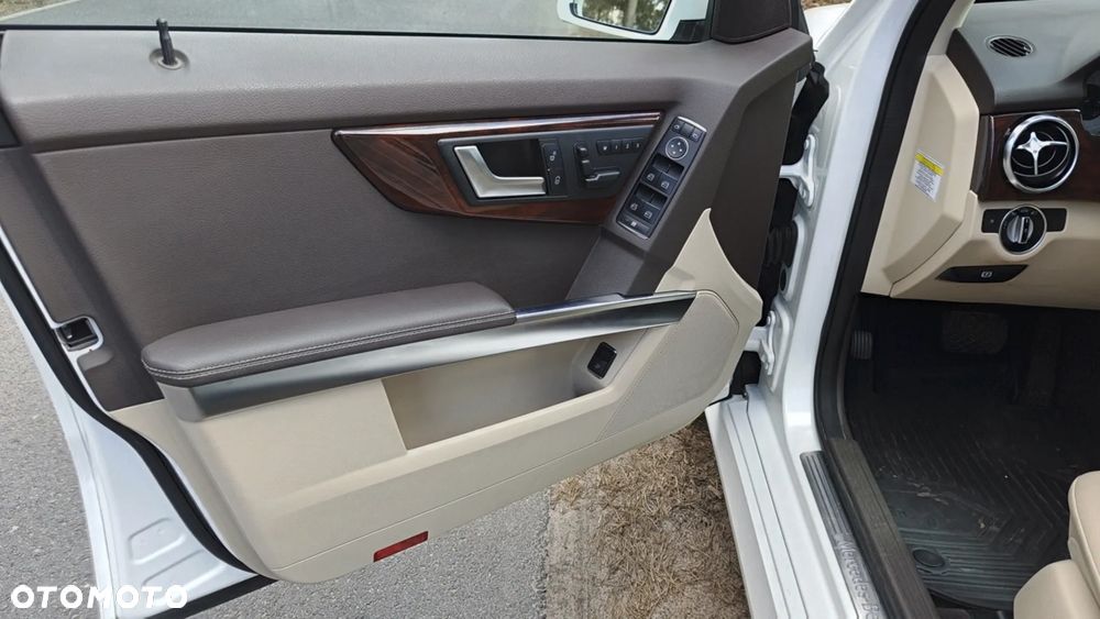 Mercedes-Benz GLK 350 4Matic (BlueEFFICIENCY) 7G-TRONIC - 9