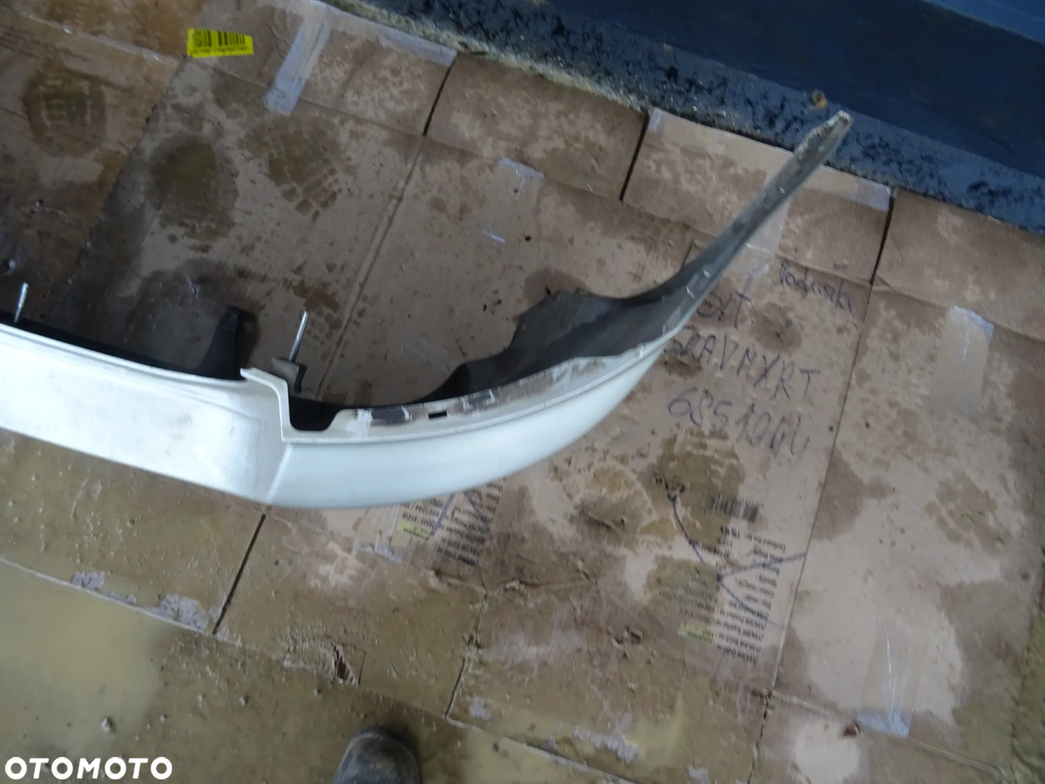 Zderzak Tył Toyota Corolla E12 Lift HB - 6