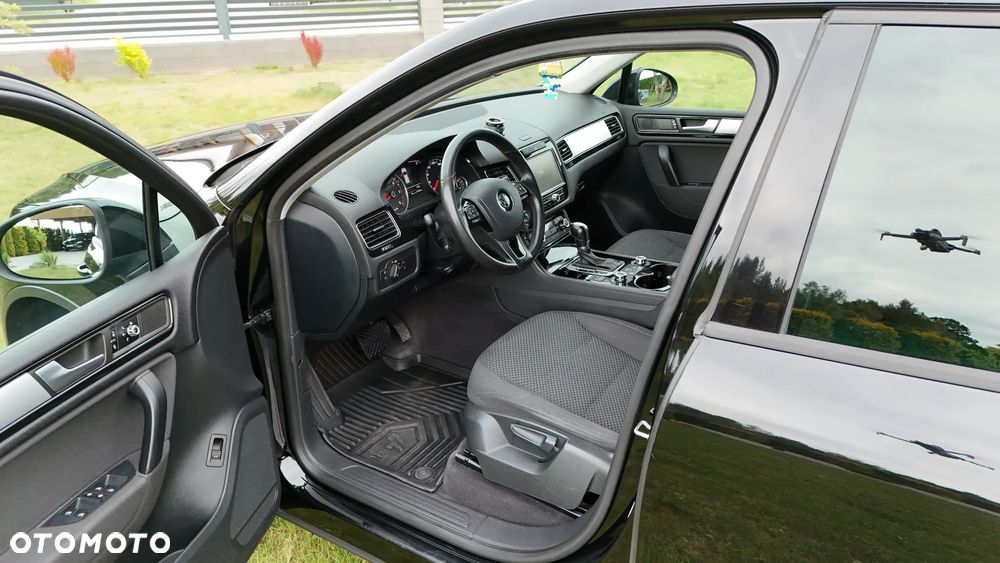 Volkswagen Touareg 3.0 V6 TDI 4XMot BMT - 12