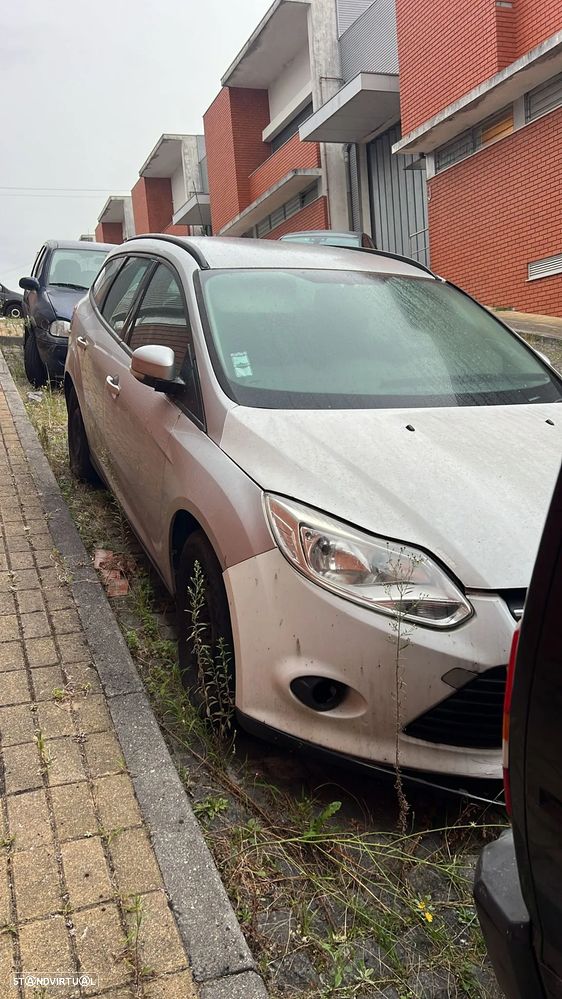 Ford Focus SW 1.6 TDCi DPF Trend - 4
