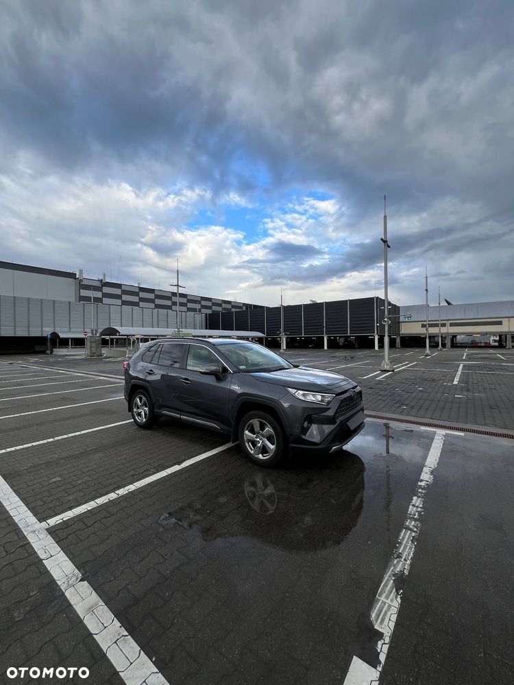 Toyota Rav4 2021 photo 2