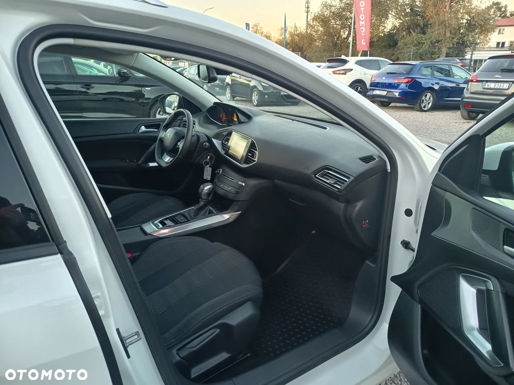Peugeot 308 BlueHDi 150 EAT6 Stop & Start Allure - 32