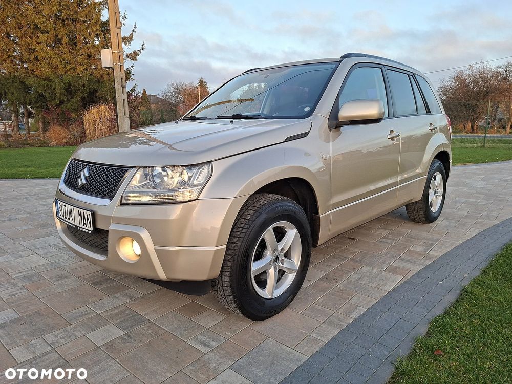 Suzuki Grand Vitara 2.0 De luxe - 2