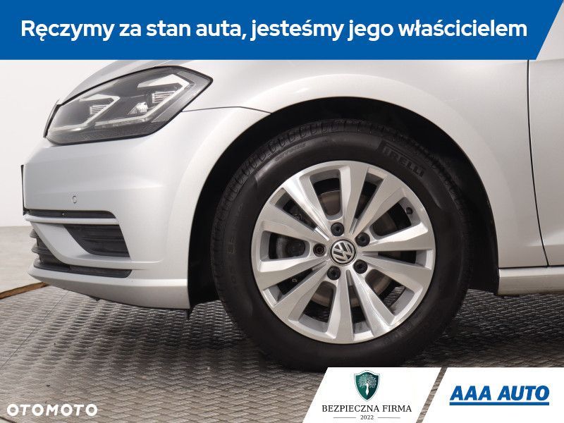 Volkswagen Golf - 16