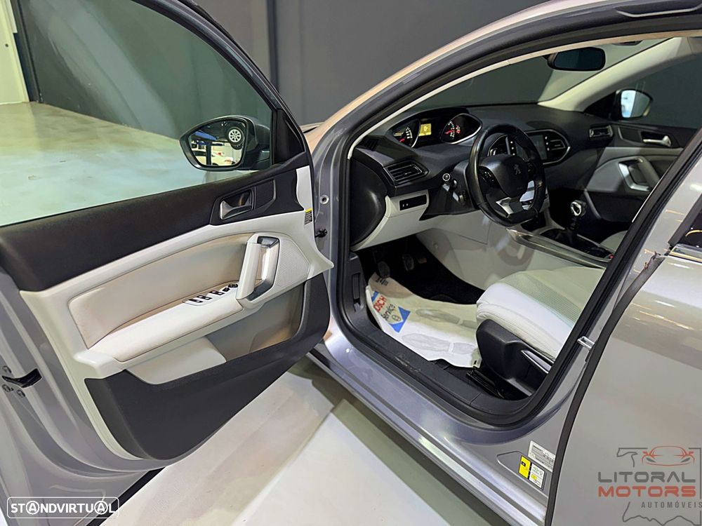 Peugeot 308 SW 1.6 e-HDi Allure - 14