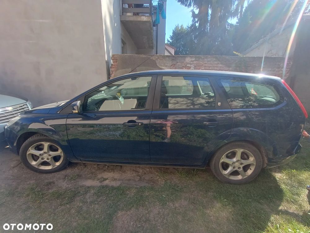 Ford Focus 2.0 TDCi Ghia DPF - 10