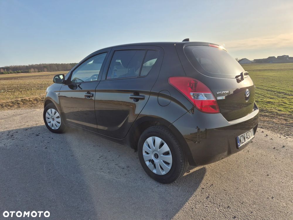 Hyundai i20 1.2 UEFA EURO 2012 Edition - 15