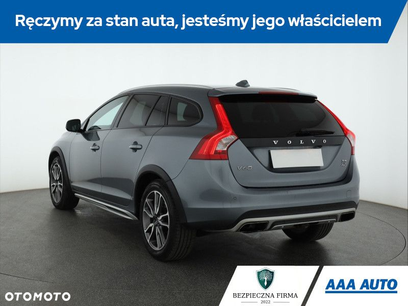 Volvo V60 Cross Country - 5